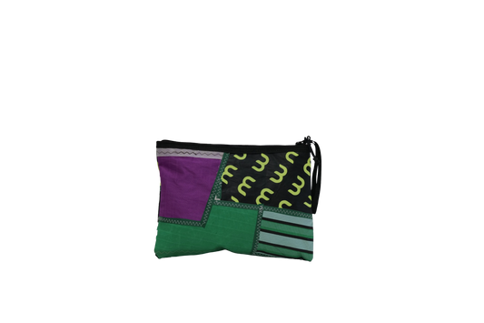 Niedliche Clutch mit Ärmeln