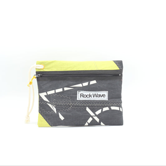 Niedliche Clutch mit Ärmeln