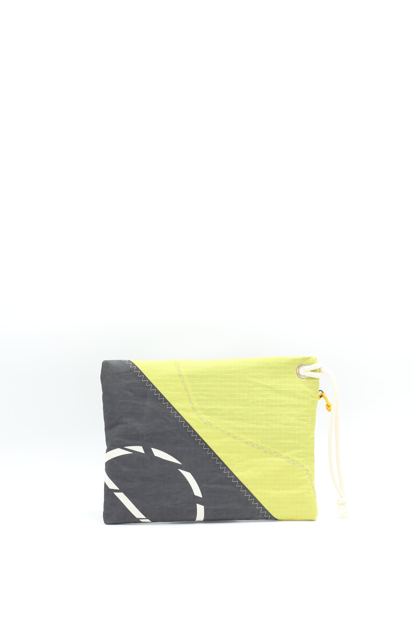 Niedliche Clutch mit Ärmeln