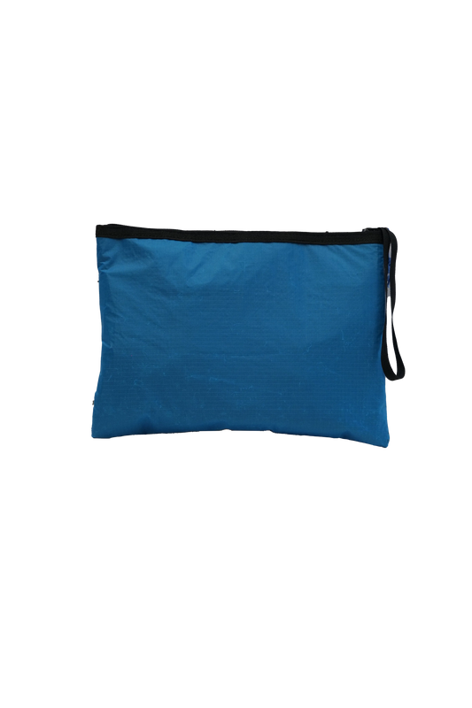Clutch mit Flaggenärmeln