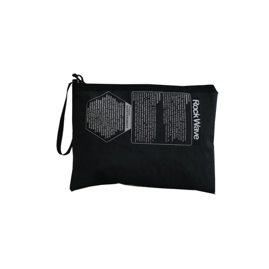 Clutch mit Feuerärmeln