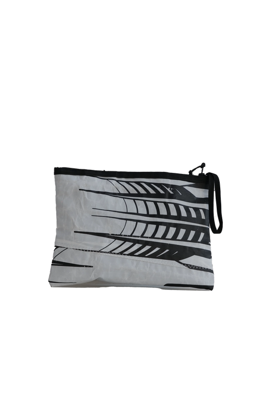 Sternblaue Clutch mit Ärmeln