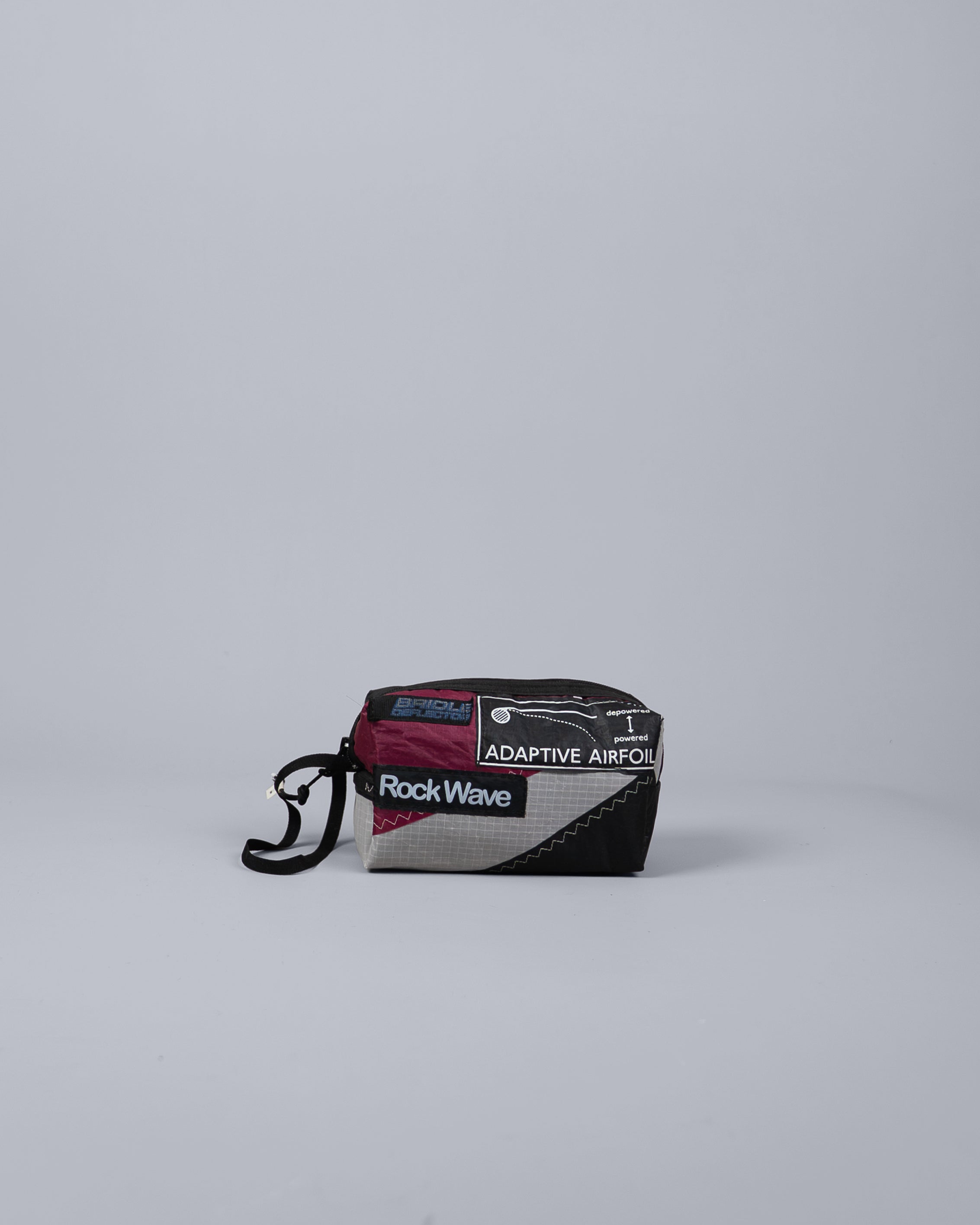 Pochette Tokyo Adaptive