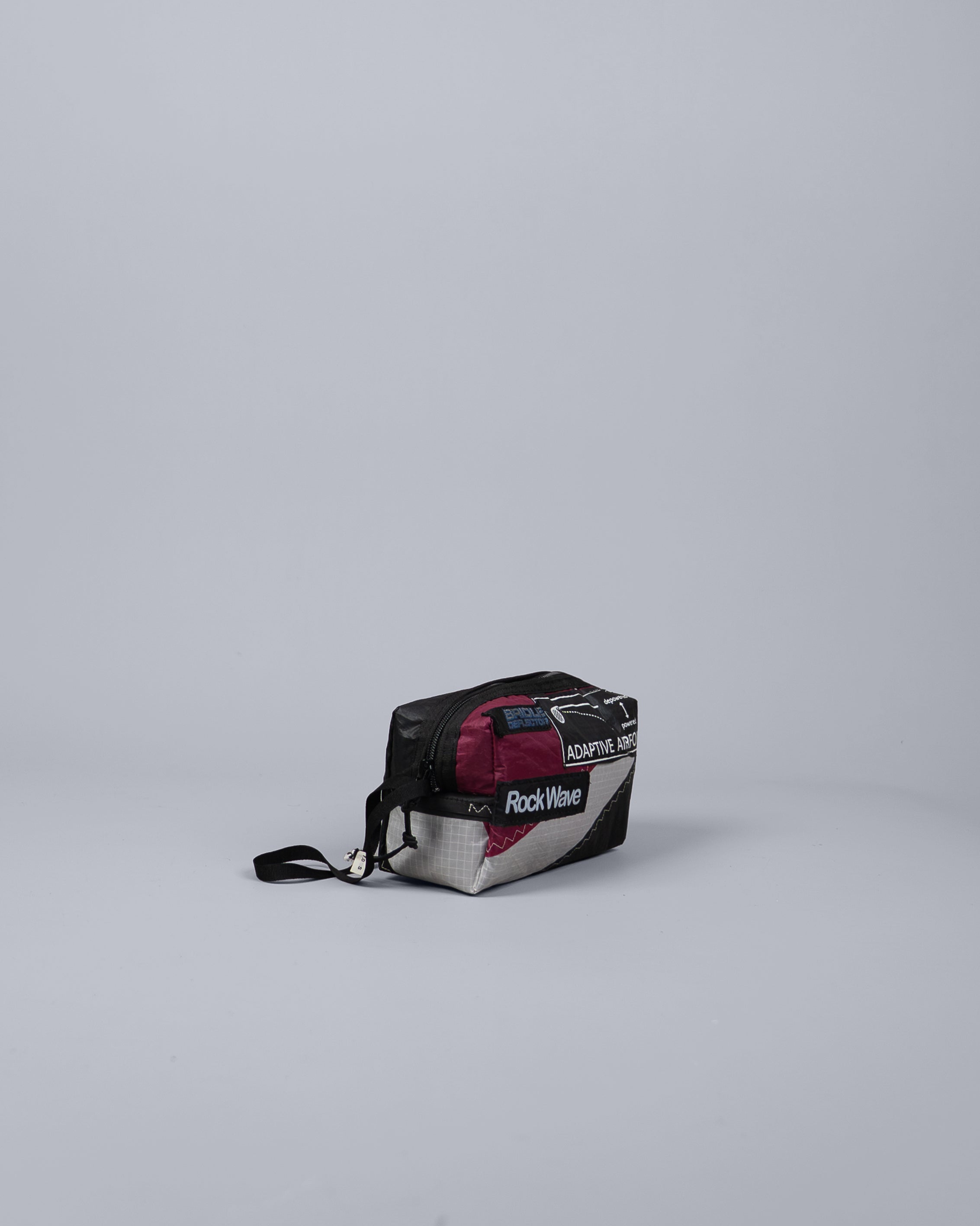 Pochette Tokyo Adaptive