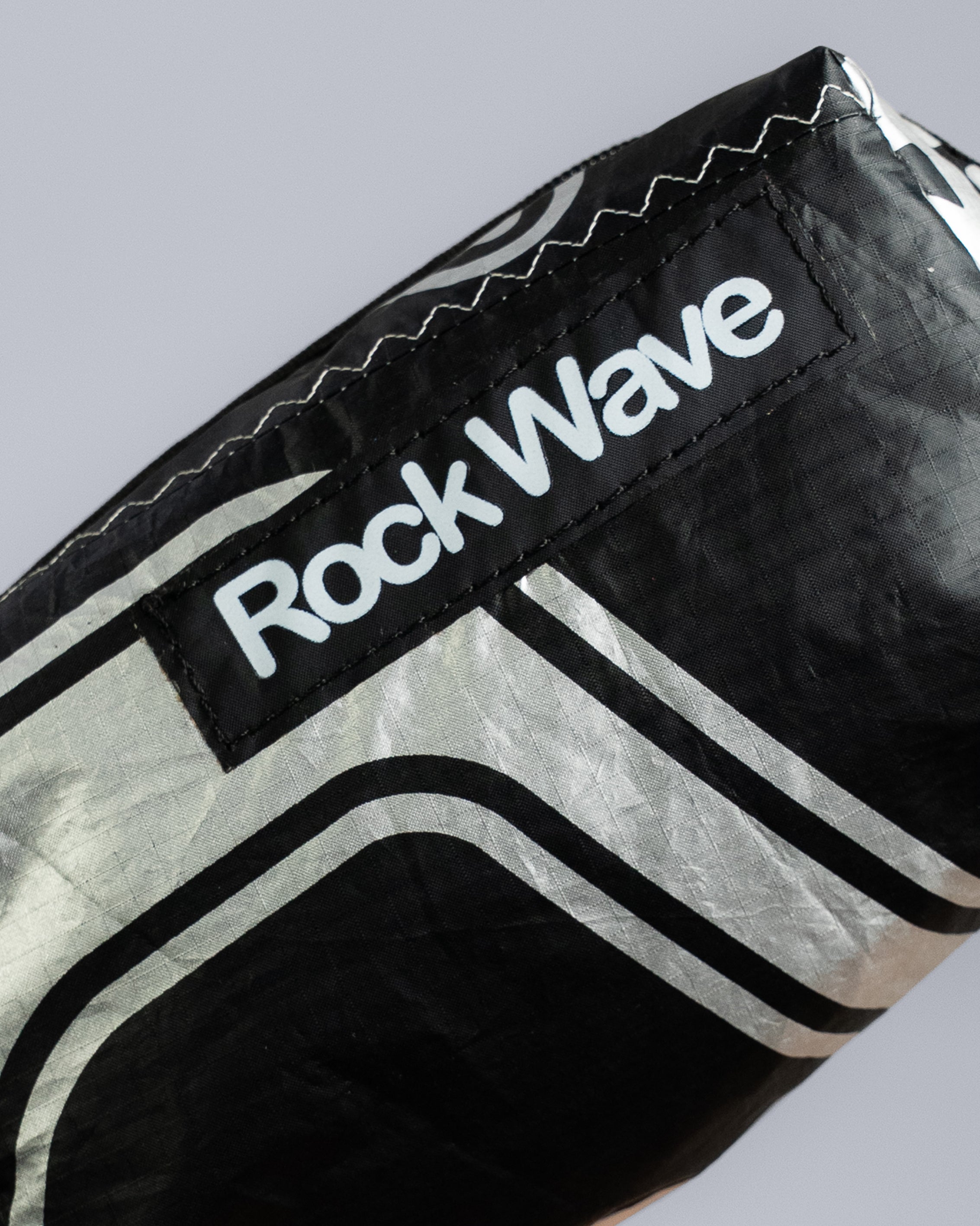 Pochette Wave Curve