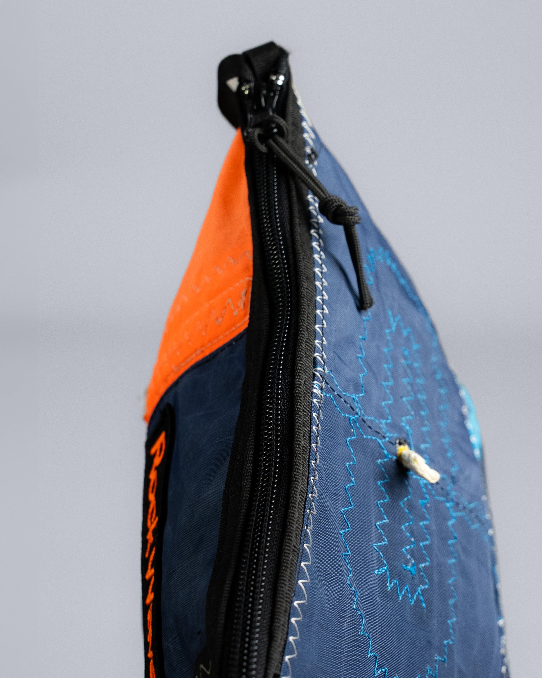 Pochette Wave Etichetta
